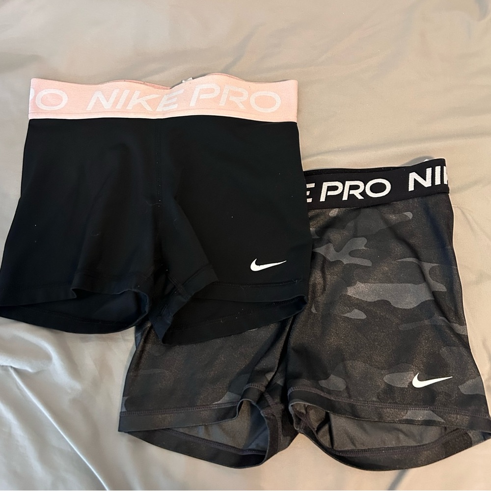nike pro shorts (both are being sold together)